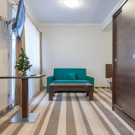 Carmen شكلارسكا بوريبا